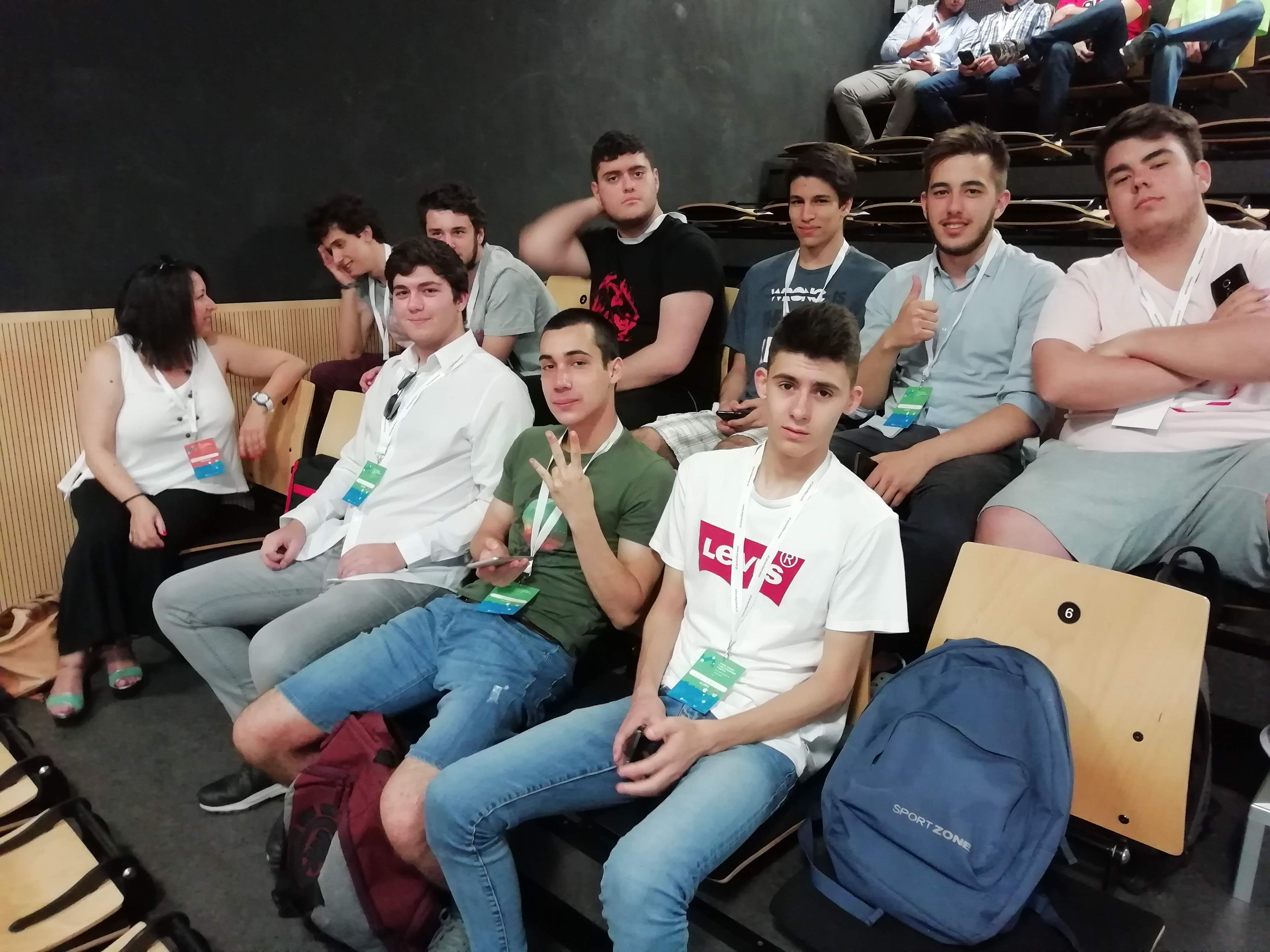 Clube de Programação e Robótica - Agrupamento de Escolas Raul Proença Maker Picture