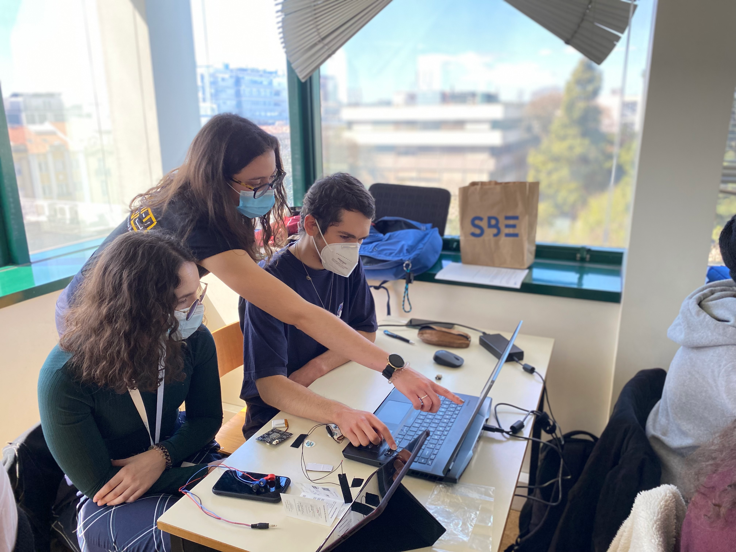 Constrói o teu Próprio Sensor Cardíaco project image
